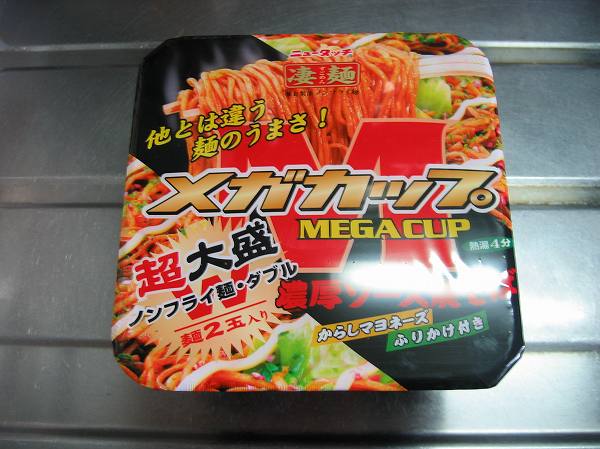 凄麺　メガカップ　超大盛　濃厚ソース焼そば１