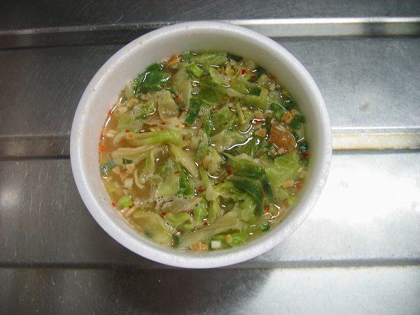 スーパーカップ　キャベツ盛り　豚骨醤油３