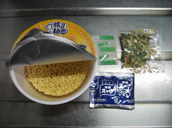 旅麺　横浜　豚骨醤油ラーメン２