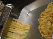 パスタマシーンで麺がほら！.JPG