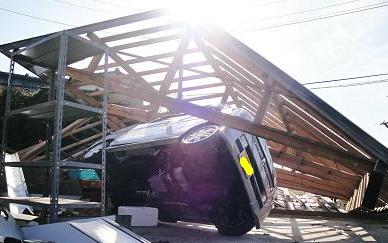 車が支えになってた