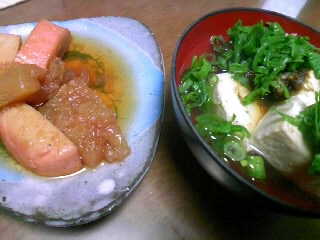 湯豆腐と蕪と蒲鉾の煮物