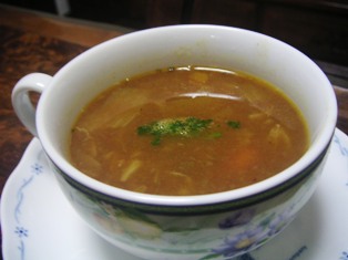 残り野菜でカレースープ