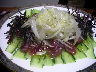 新玉葱乗っけてカツオのカルパッチョ