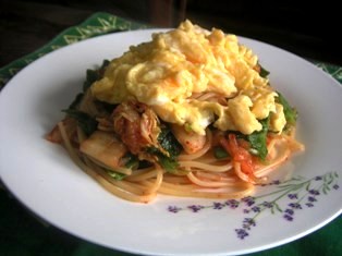 レタスキムチパスタwithふわふわ卵