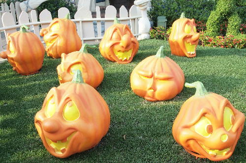 ★ディズニーランド・ハロウィン2011★グッズ・お土産・プーさんおにぎりケースストラップ・グラス