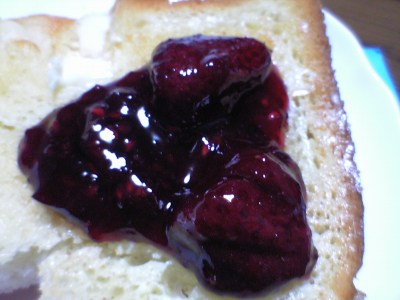 ＨＢパンにベリーミックス