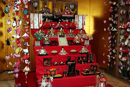 稲取名物“雛の吊るし飾り”