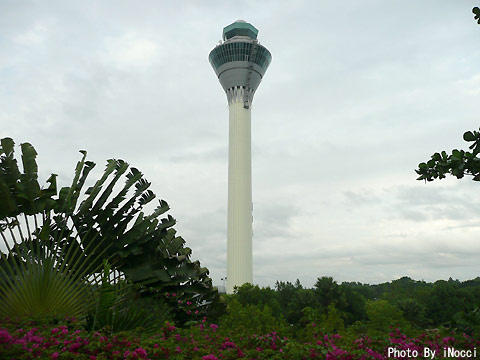 BRN115-KLIAの管制塔.jpg