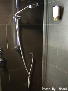 EUR200-Shower2.jpg