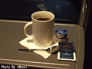 EUR224-GER_車内Coffee1.jpg