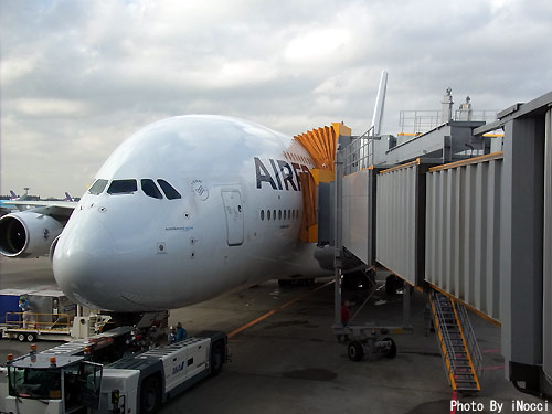 EUR031-AF275_A380.jpg