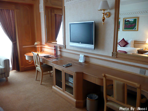 BRN167-RIZQUN_部屋2.jpg