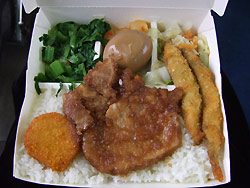 TWN127-自強1011次_弁当.jpg