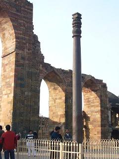 クトゥブ・ミナール（鉄柱）