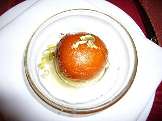 グラーブ・ジャムーン