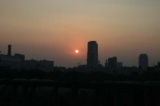 大阪城からの夕景