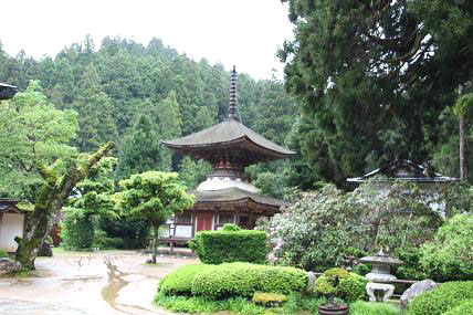 雨の高野山４