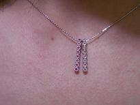 ベーネミル打ちダイヤ＆スピネル着用