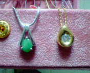 ネック翡翠＆ダイヤ