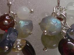 ベーネオークシャラピアス(シラー部分アップ)