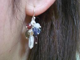 ベーネオークシャラピアス着用