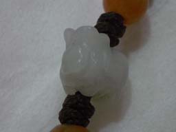 ジェダイトＳＴＯＲＥアジアンブレス豚(ブタの顔)