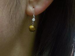 Anikaタイガーアイ＆CZ着用