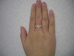 ベーネWGミル・ガーランド着用(中指)