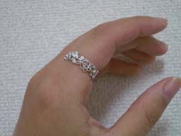 ベーネWGミル・ガーランド着用(人差指・サイド)