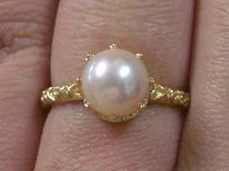 セデューストYG・生パールハート着用(アップ)