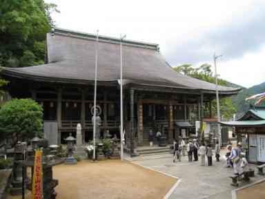 青岸渡寺（せいがんとじ）