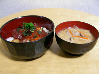 海鮮寿司丼とかす汁