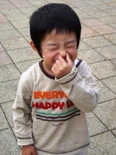 温泉の匂いって、「くさーい！！」