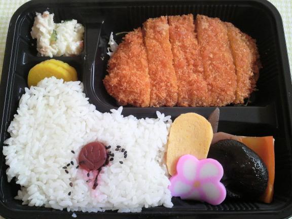 101223トンカツ弁当1.jpg