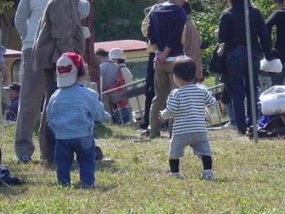 遠くで走り回る・・・