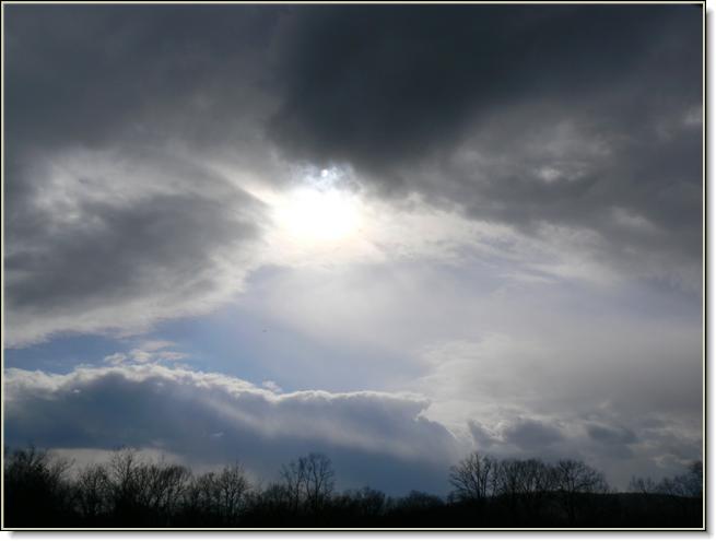 雪がやんだあとの雲.jpg