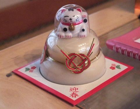 特別展示室に飾っている猫の鏡餅