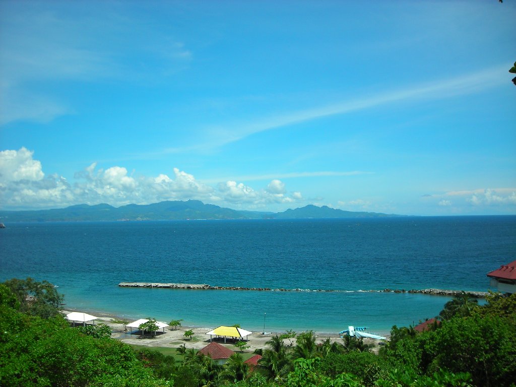 バターン半島を望む