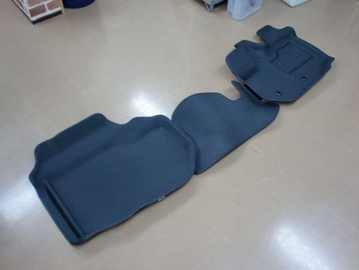 立体型フロアマット