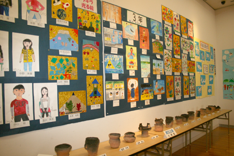 2010-11-27, 第2回身延町総合文化祭（文化文芸作品展示） 11.jpg