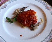 チーズ入り、トマトパスタ　～きのこ添え～