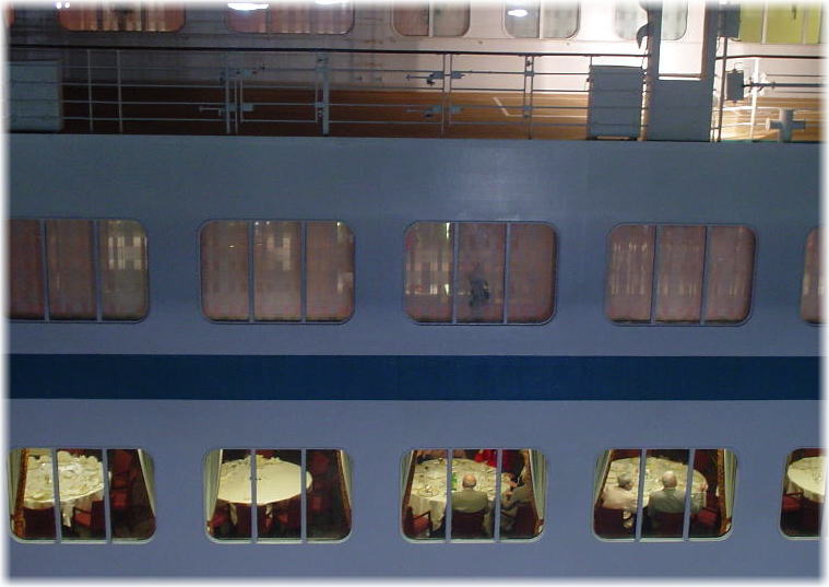 AMADEA(ダイニング)