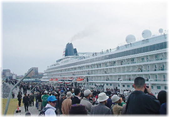 ワールドＣ出港03