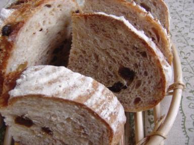 レーズンとくるみのカンパーニュカット