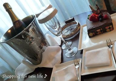 ドバイホテルパレスケーキ