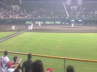 塁上に緒方選手！