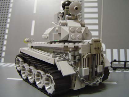 二連砲身型戦車：斜め後