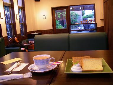 カフェ店内