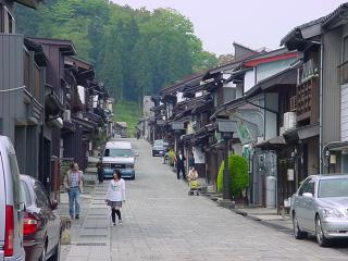 日本の道百選　　諏訪町通り